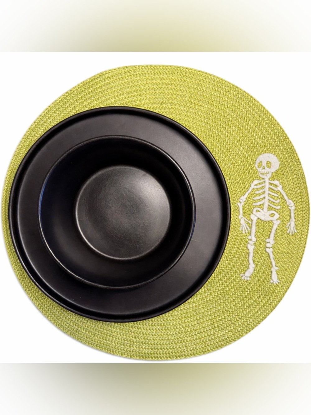 Round Lime Green Woven Placemat with White Skeleton Accent